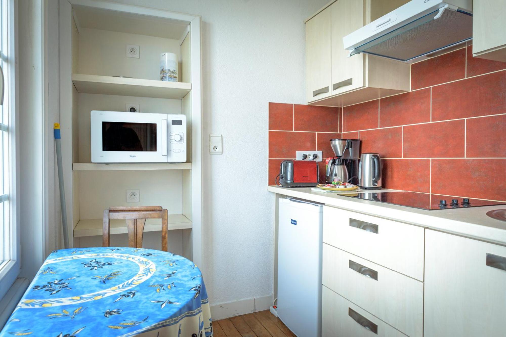Studios et Appartements Les 4 Vents Люк-сюр-Мер Екстериор снимка